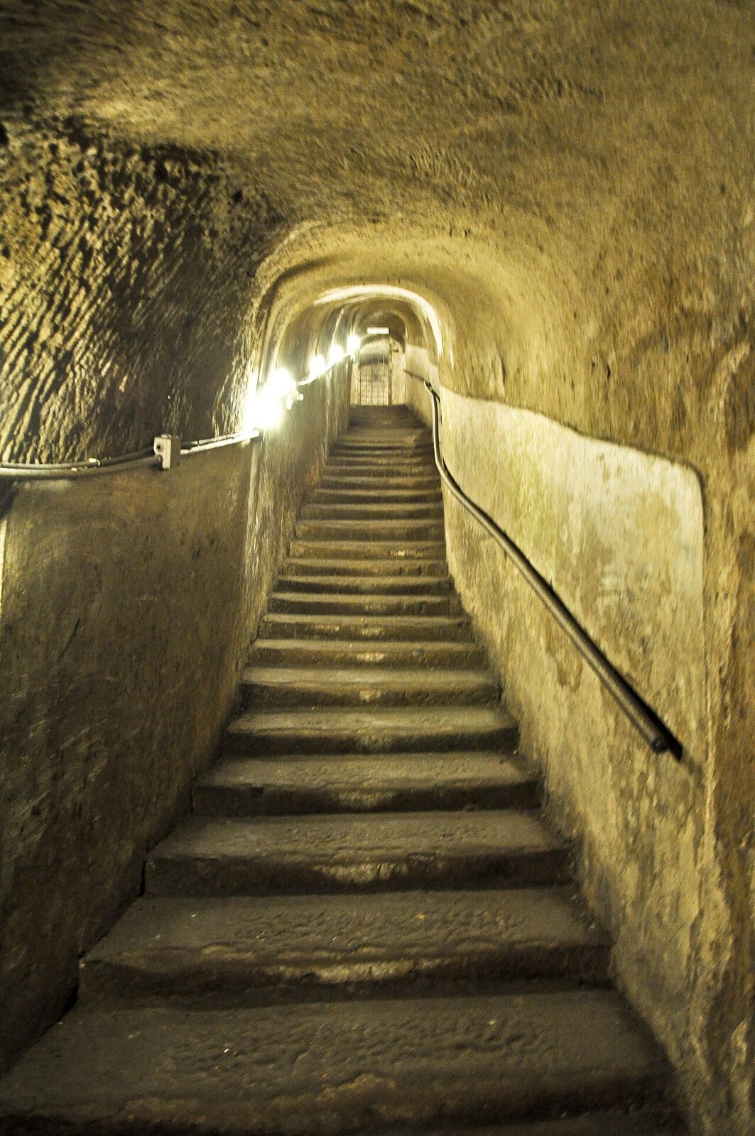 Napoli Sotterranea, Naples